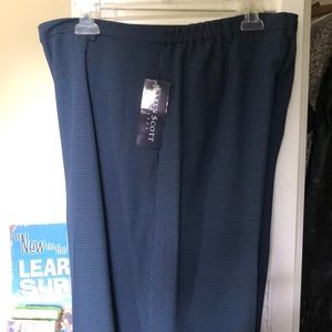 Women’s 14 p lined blue and black pant